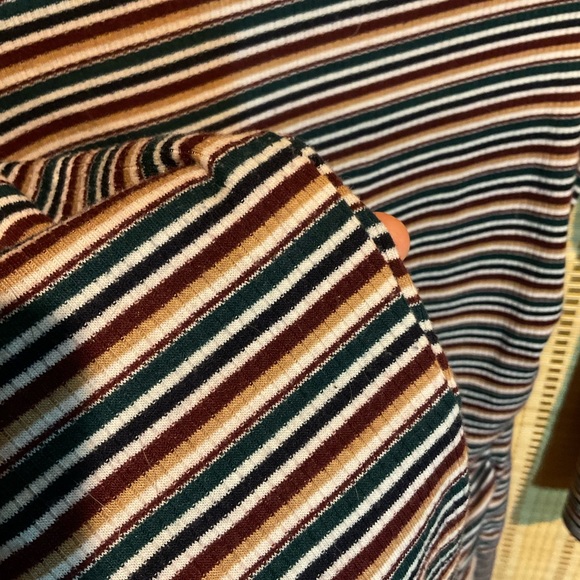 Deep-tone Candy Striped Long Sleeve Dress - Picture 4 of 4